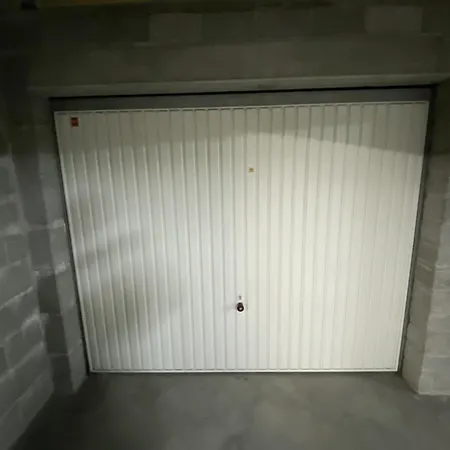 Light-filled Flat Near Beach, Cleaning Included Apartment *